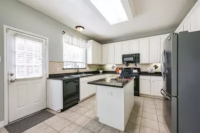 2413 Piney Woods Drive, Pearland, TX 77581 - Photo 3