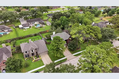 2413 Piney Woods Drive, Pearland, TX 77581 - Photo 31