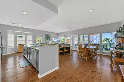 14459 Spyglass Circle, Galveston, TX 77554 - Photo 5