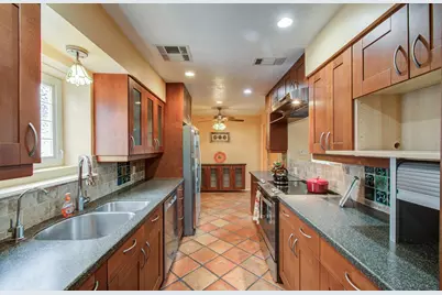 6030 Willowbend Boulevard, Houston, TX 77096 - Photo 35