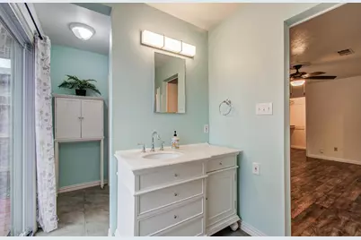 6030 Willowbend Boulevard, Houston, TX 77096 - Photo 21