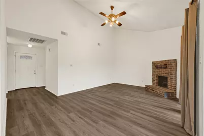 10802 Forest Leaf Drive, Sugar Land, TX 77498 - Photo 9