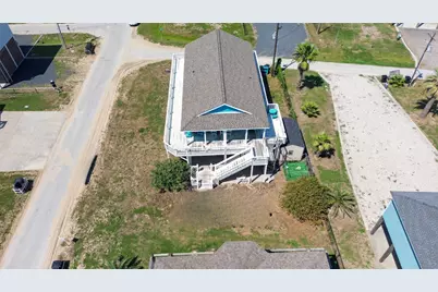 1978 Gulf Street, Crystal Beach, TX 77650 - Photo 5