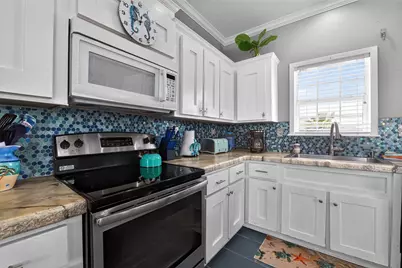 1978 Gulf Street, Crystal Beach, TX 77650 - Photo 29