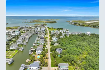 3427 Eckert Drive, Galveston, TX 77554 - Photo 45