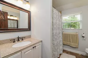 310 Prince of Wales St, Conroe, TX 77304 - Photo 15