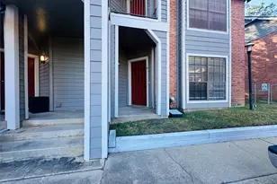 2402 Sycamore Ave, Huntsville, TX 77340 - Photo 3
