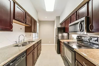2700 Revere Street #127, Houston, TX 77098 - Photo 11