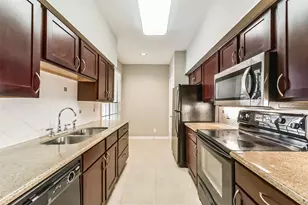 2700 Revere St, Houston, TX 77098 - Photo 11