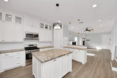 1320 Dorothy Street, Houston, TX 77008 - Photo 9