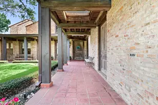 8220 Evangeline Ln, Beaumont, TX 77706 - Photo 3