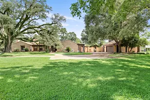 8220 Evangeline Ln, Beaumont, TX 77706 - Photo 1