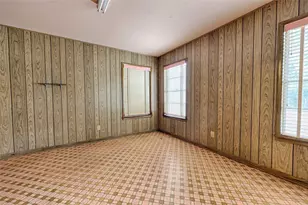 200 Young St, Hallettsville, TX 77964 - Photo 15