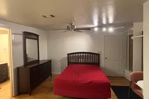 928 Main St St, La Marque, TX 77568 - Photo 1