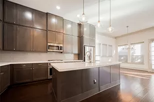 6703 Saxton Manor St, Houston, TX 77055 - Photo 11