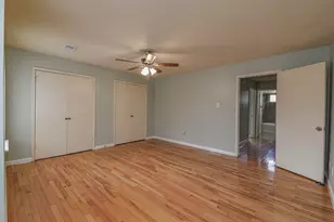16818 Parliament Dr, Houston, TX 77083 - Photo 17