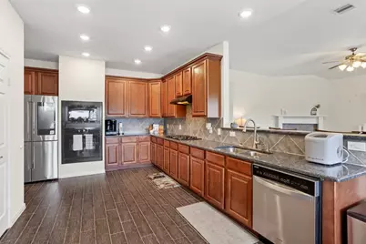 1995 Brentwood Drive, Alvin, TX 77511 - Photo 9