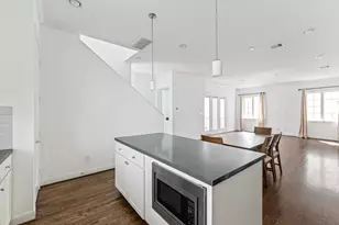 18 Hermann Park Ct, Houston, TX 77021 - Photo 11