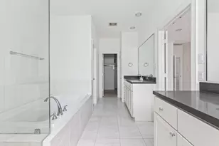 18 Hermann Park Ct, Houston, TX 77021 - Photo 19