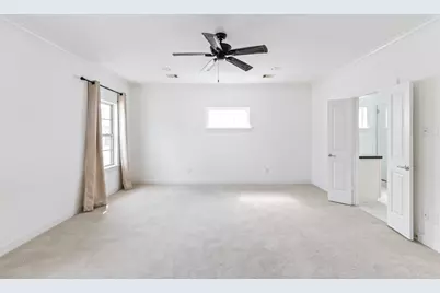 18 Hermann Park Court, Houston, TX 77021 - Photo 15