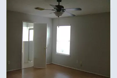 8978 Dawnridge Drive, Houston, TX 77071 - Photo 7
