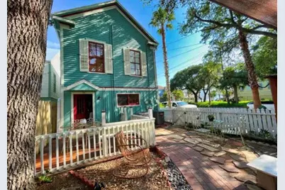 2328 Avenue M, Galveston, TX 77550 - Photo 1