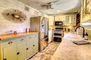 2328 Avenue M, Galveston, TX 77550 - Photo 9