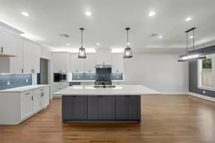 1859 Lynnview Dr, Houston, TX 77055 - Photo 11