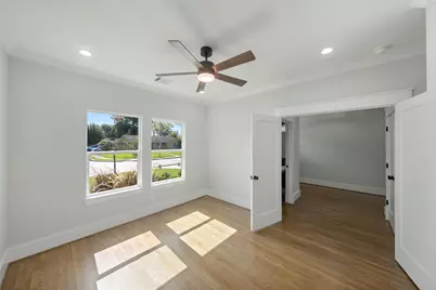 1859 Lynnview Drive, Houston, TX 77055 - Photo 5