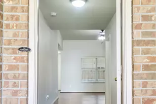 317 Falling Pine Dr, Conroe, TX 77304 - Photo 3
