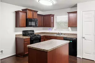 317 Falling Pine Dr, Conroe, TX 77304 - Photo 7
