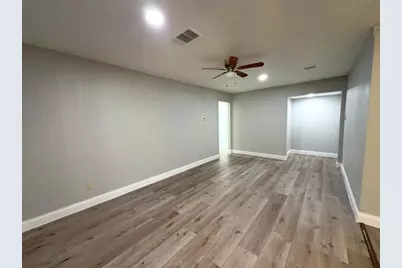 1442 Tarberry Road, Houston, TX 77088 - Photo 7