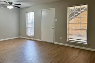 2101 6th Ave N, Texas City, TX 77590 - Photo 3