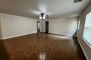 9949 Kingfisher Dr, Conroe, TX 77385 - Photo 5