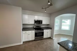 9949 Kingfisher Dr, Conroe, TX 77385 - Photo 11