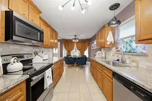 15914 Castaway Ct, Crosby, TX 77532 - Photo 39