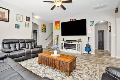 409 Billingsgate Chase, Conroe, TX 77304 - Photo 9