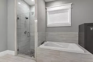 1902 Stillwood Dr, Houston, TX 77080 - Photo 21