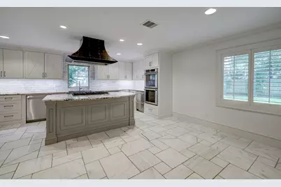 14123 Carolcrest Circle, Houston, TX 77079 - Photo 17