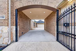 13510 Cascade Caverns Ct, Houston, TX 77044 - Photo 35