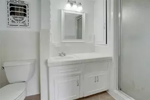 5735 Wigton Dr, Houston, TX 77096 - Photo 9