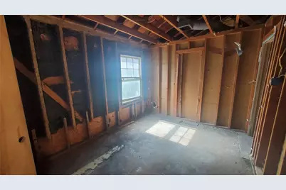 4821 Burma Road, Houston, TX 77033 - Photo 15