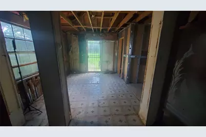 4821 Burma Road, Houston, TX 77033 - Photo 7