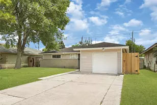 3816 Newton Dr, Pasadena, TX 77503 - Photo 3