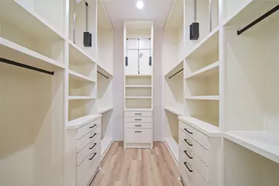 7407 Janak Drive, Houston, TX 77055 - Photo 21