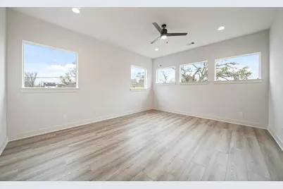 7407 Janak Drive, Houston, TX 77055 - Photo 35