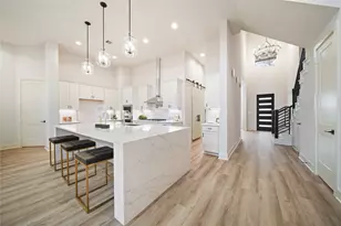 7407 Janak Dr, Houston, TX 77055 - Photo 9