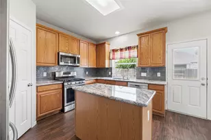1242 Deerbrook Dr, Sugar Land, TX 77479 - Photo 13