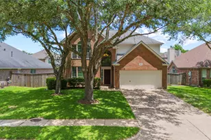 1242 Deerbrook Dr, Sugar Land, TX 77479 - Photo 3