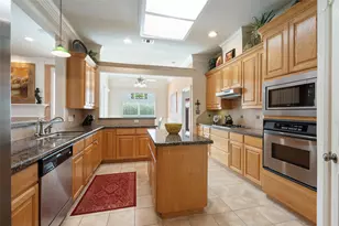 310 Sapphire Dr, College Station, TX 77845 - Photo 9